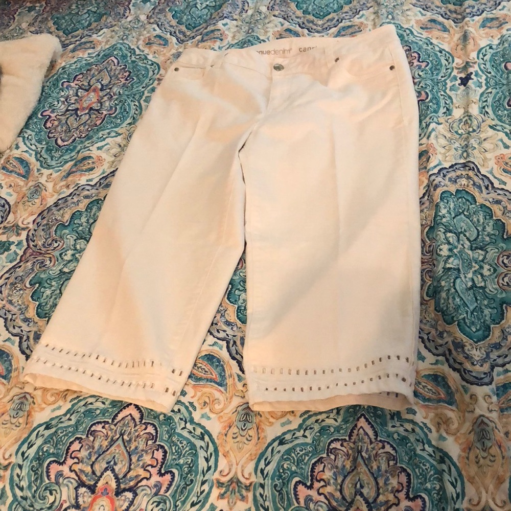 capris - Picture 2 of 4